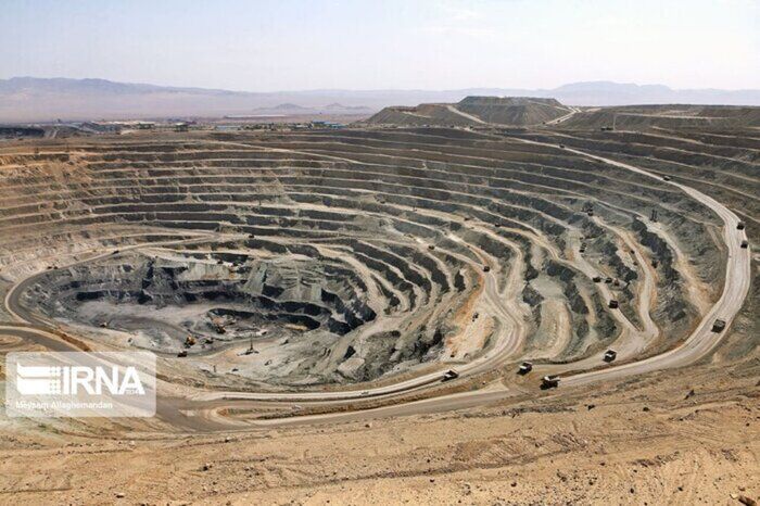 ۸۸۲ میلیون دلار صرفه جویی ارزی بابت بومی سازی صنایع معدنی